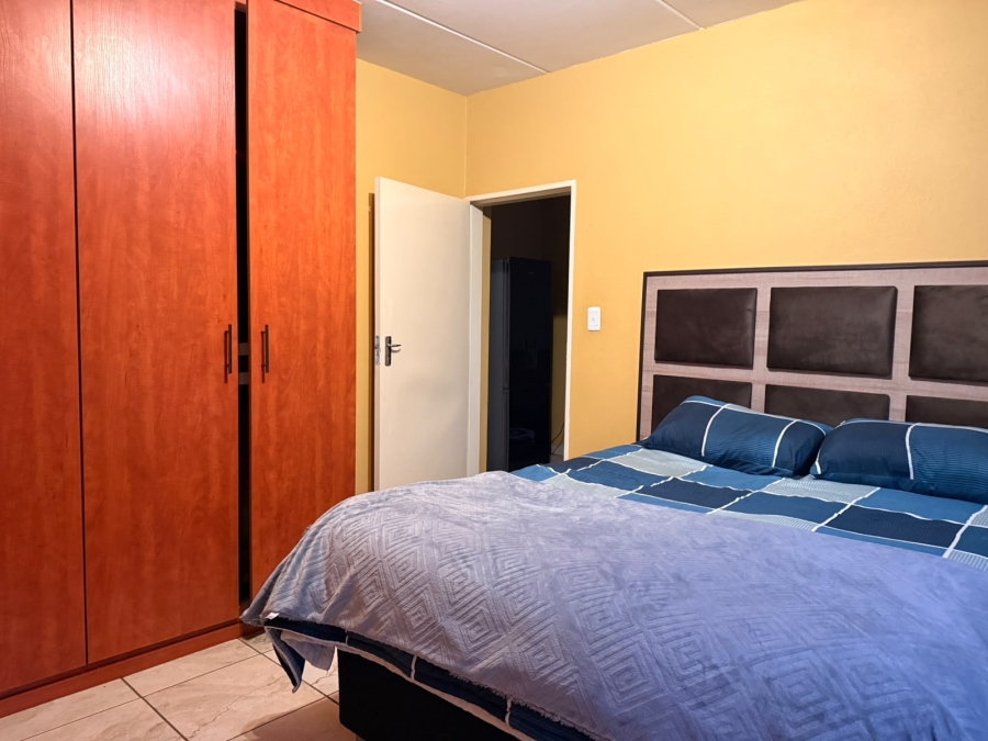 2 Bedroom Property for Sale in Waterval East North West